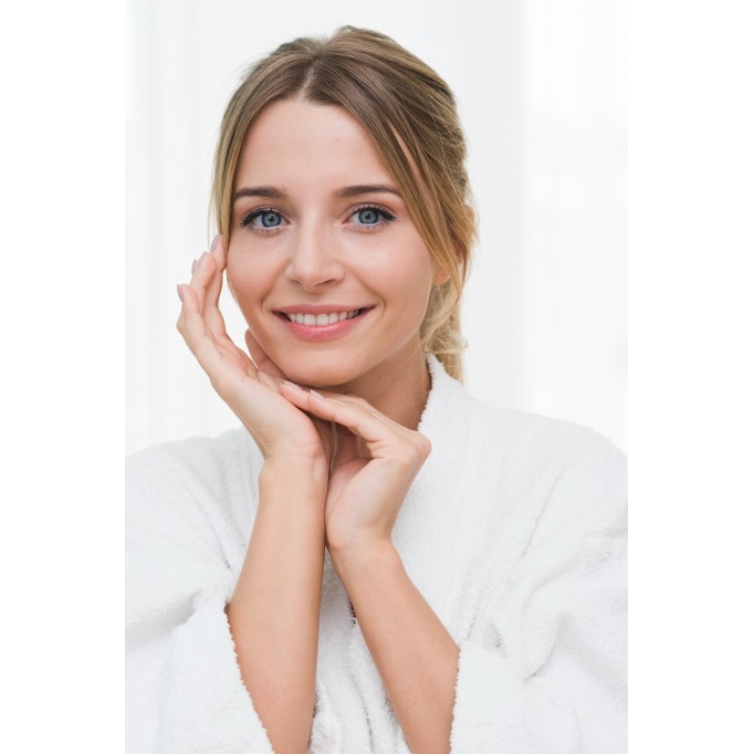 Чиста шкіра у дорослому віці: як працювати з жирністю та висипаннями 